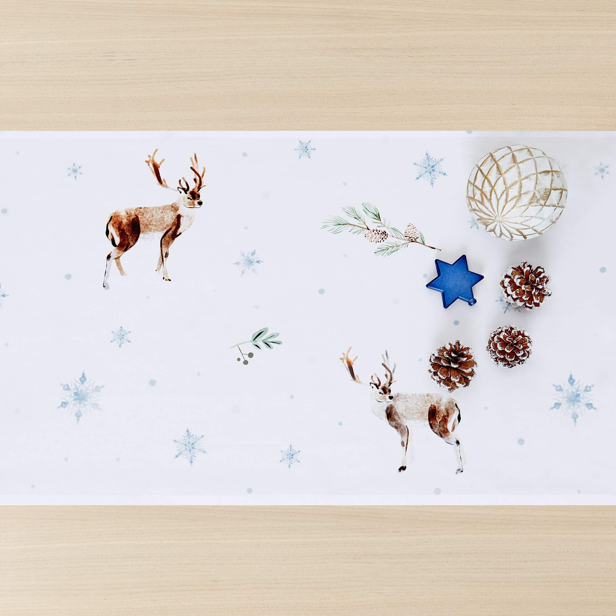 Reindeers table runner