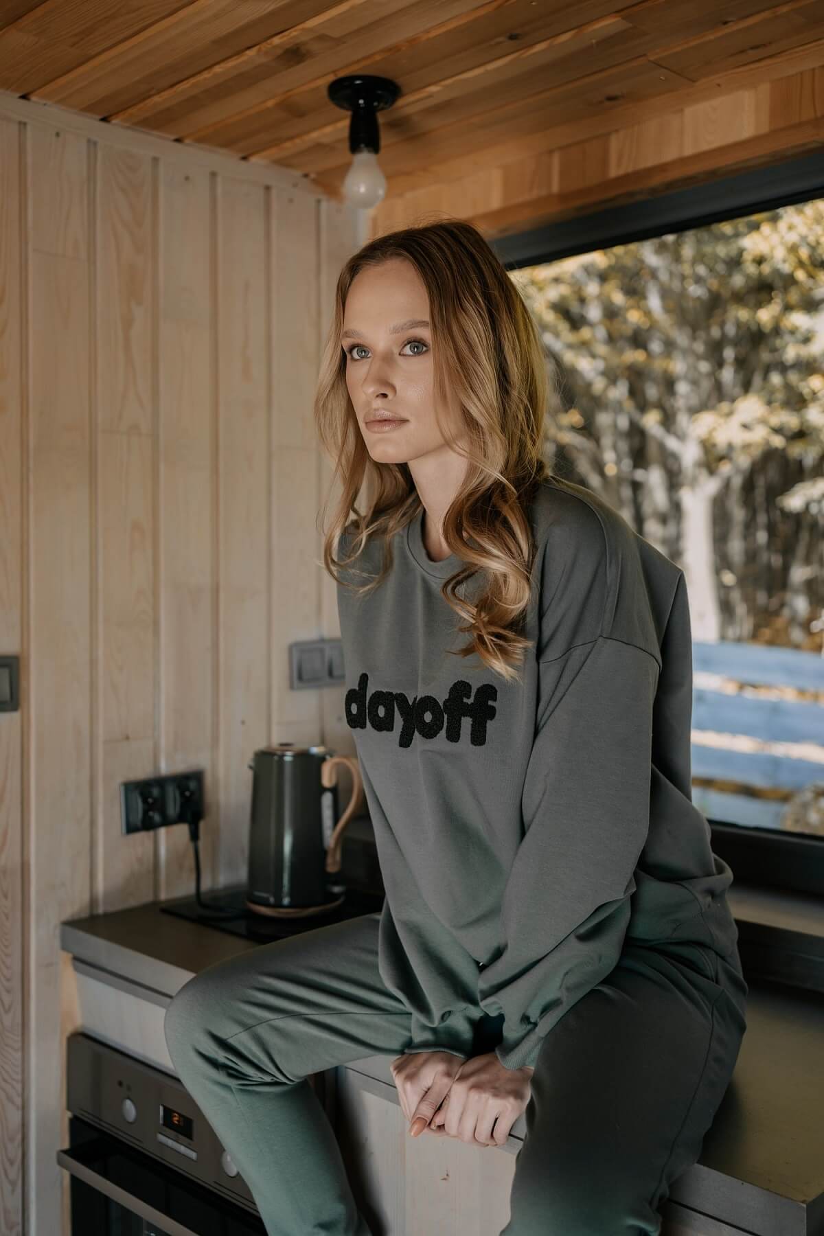 Bluza day off zielona khaki