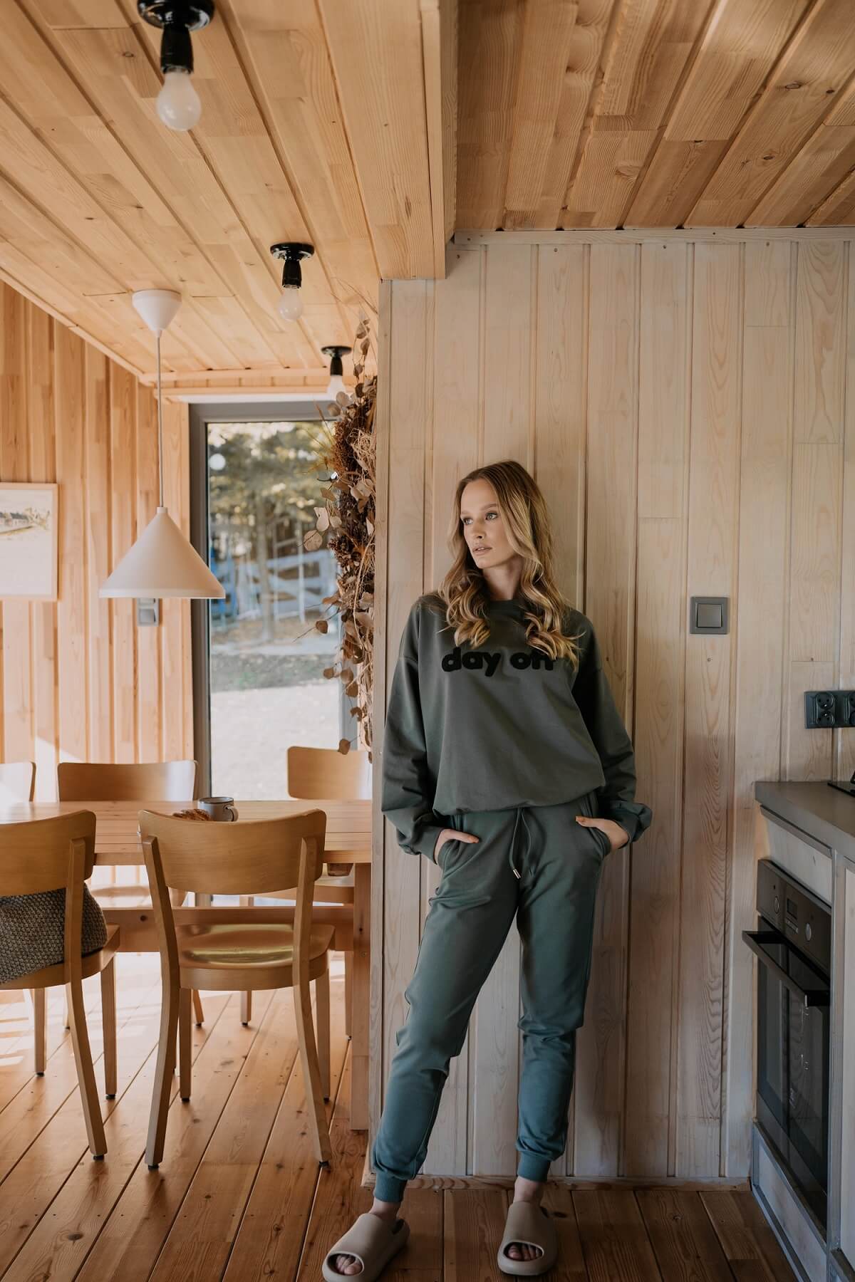 Bluza day off zielona khaki