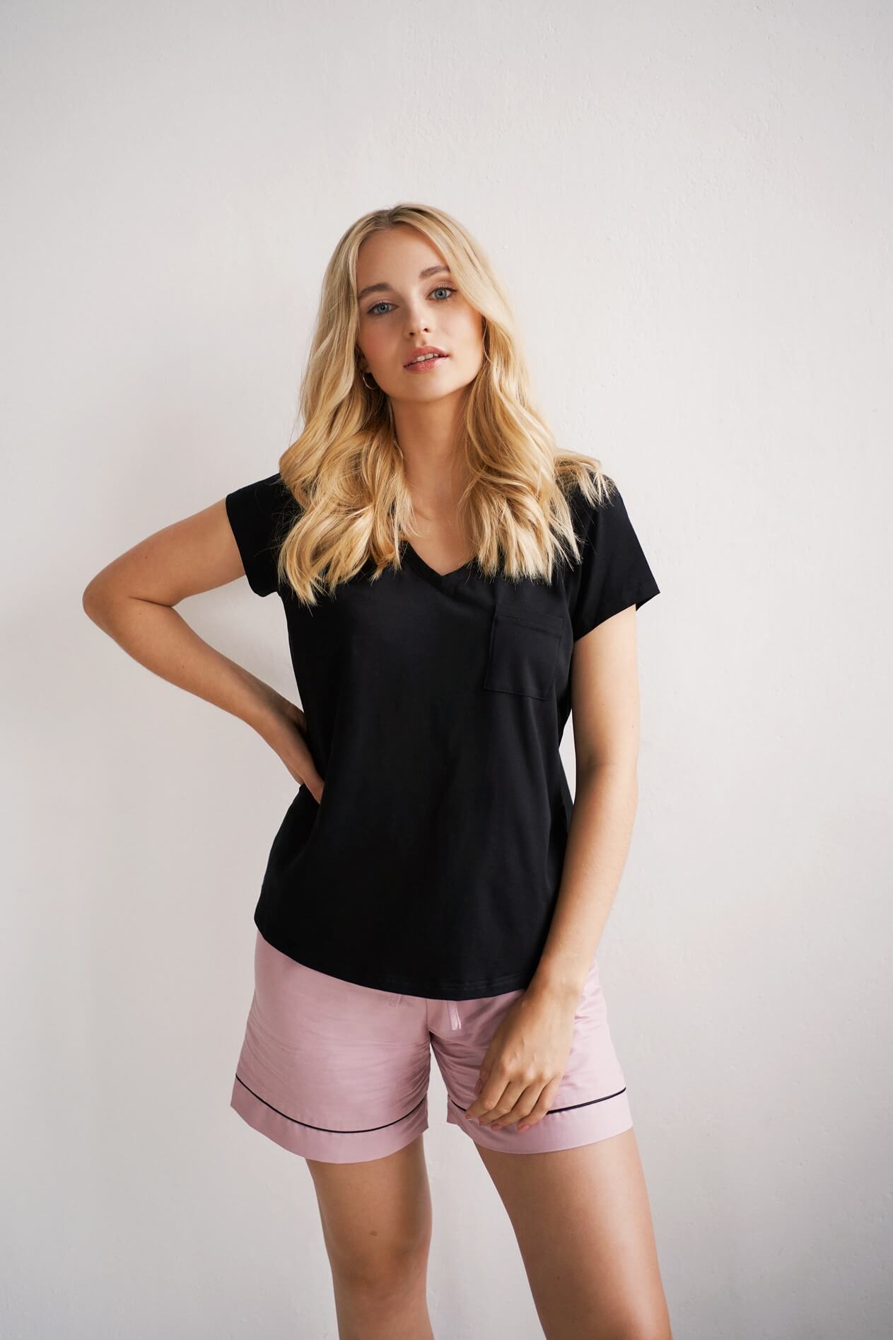 Koszulka V-neck czarna
