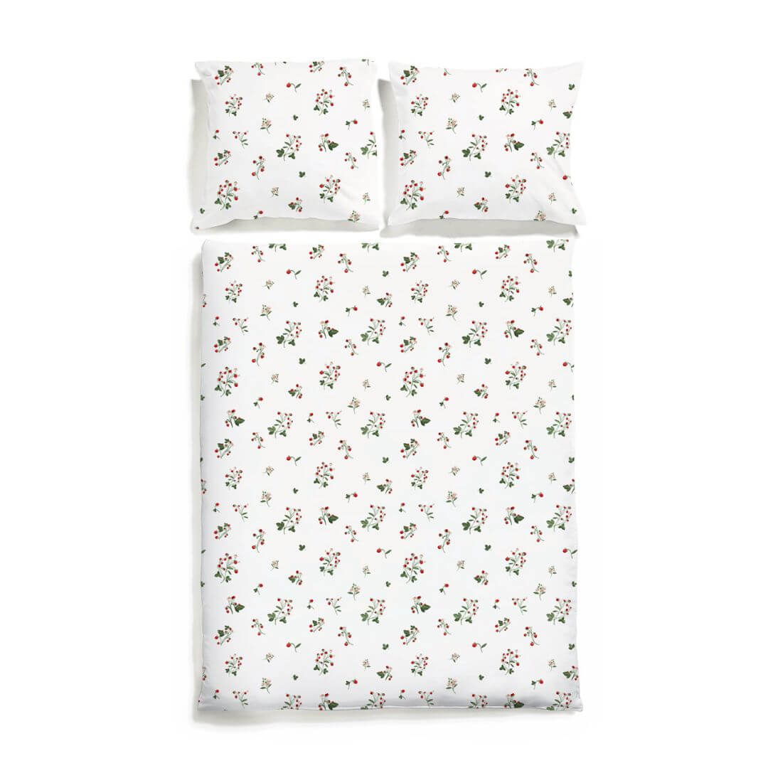 Wild Strawberries bedding set