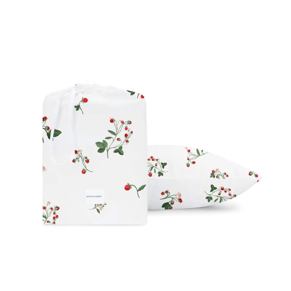 Wild Strawberries bedding set