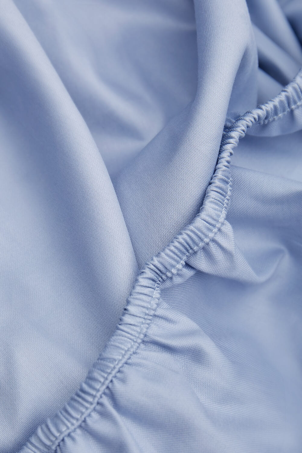 Błękitne prześcieradło ice blue z satyny bawełnianej White Pocket